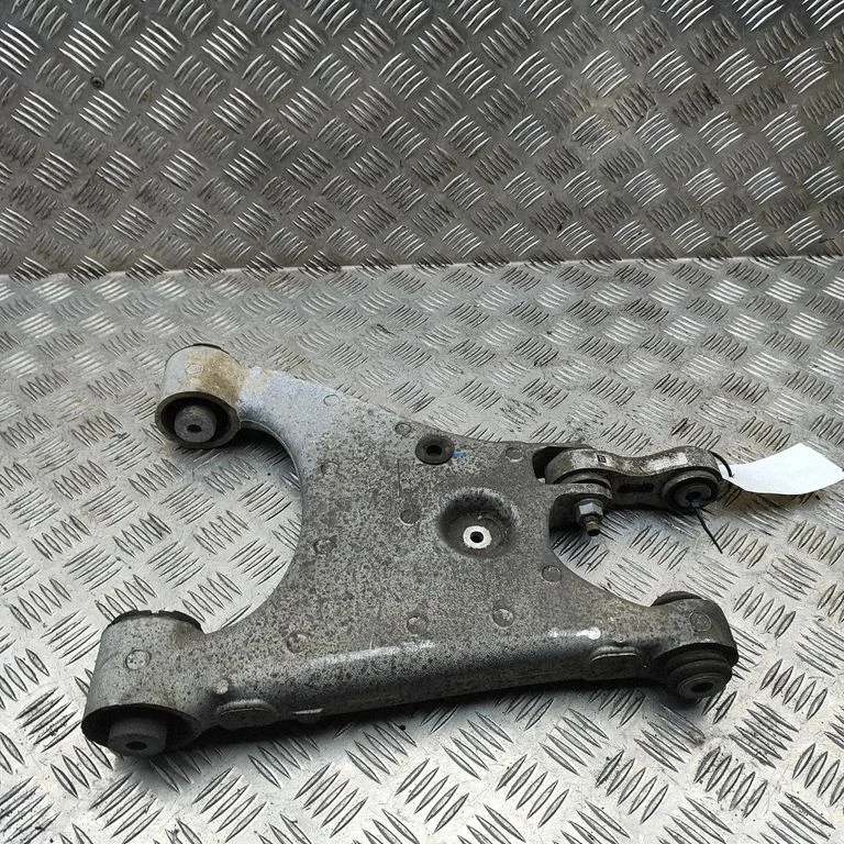 Tagumine ülemine õõtshoob 102745100D