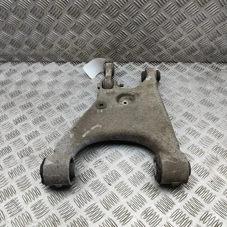 Tagumine ülemine õõtshoob 102745100D