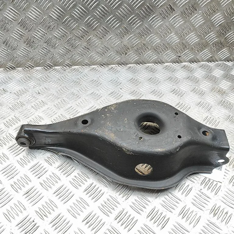 Rear upper control arm/wishbone 551B05MP0A