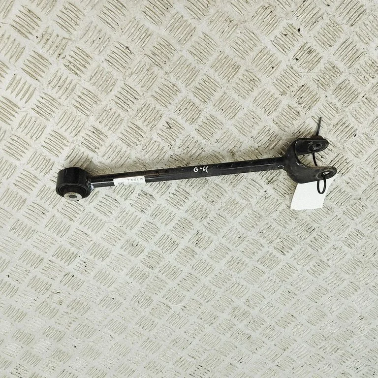 Rear upper control arm/wishbone – Tesla Model Y (2020-)