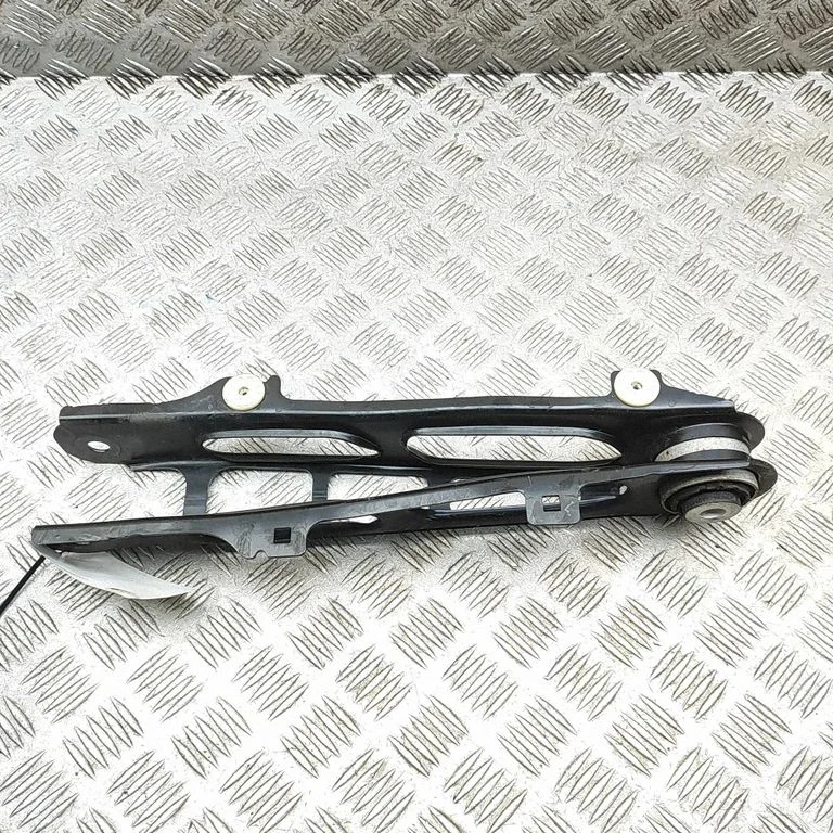 Rear upper control arm/wishbone 8843530
