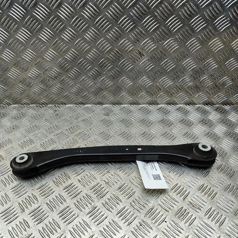 Wahacz tylny górny – BMW Seria 8 G16 (2019-)