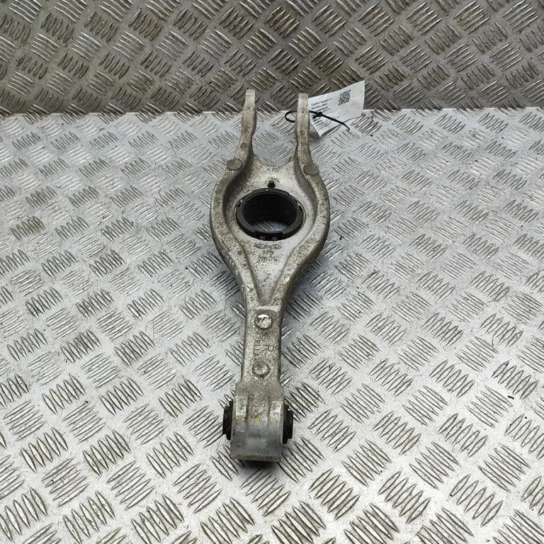 Tagumine ülemine õõtshoob 55211GI100