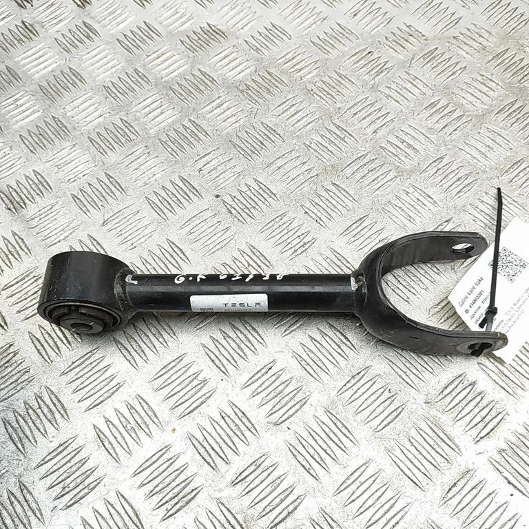 Rear upper control arm/wishbone 134442600D