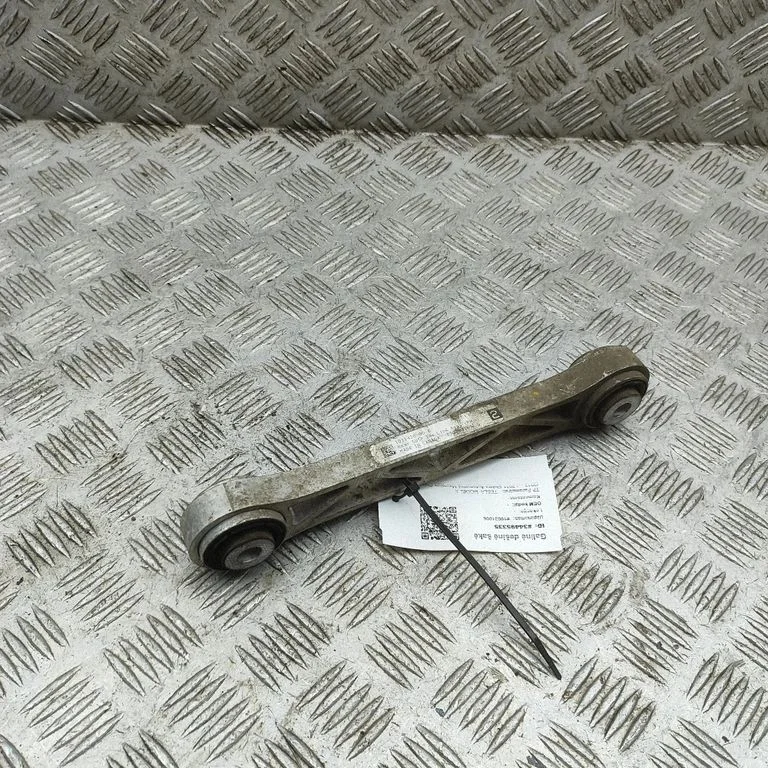 Rear upper control arm/wishbone – Tesla Model Y (2020-)