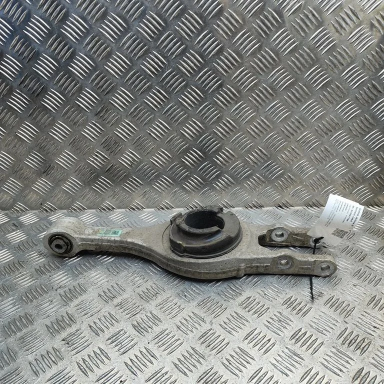 Tagumine ülemine õõtshoob 55211GI100 – Genesis GV60 (2021-)