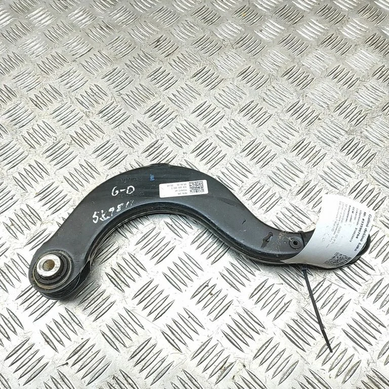 Aizmugurējā svira (dakša) 5Q0505323D