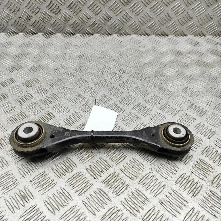 Aizmugurējā svira (dakša) 8833444