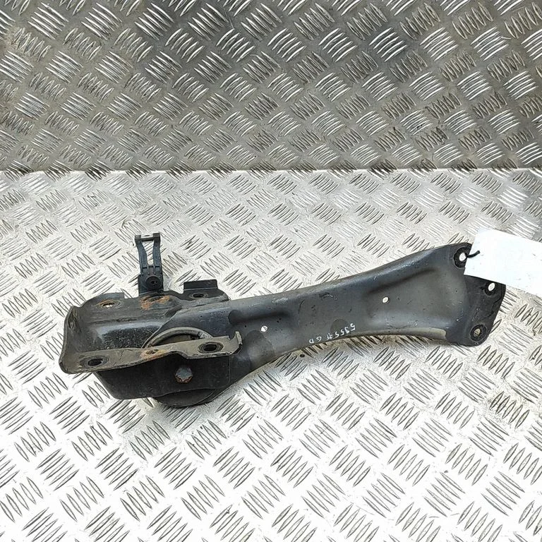 Aizmugurējā svira (dakša) A2473502403