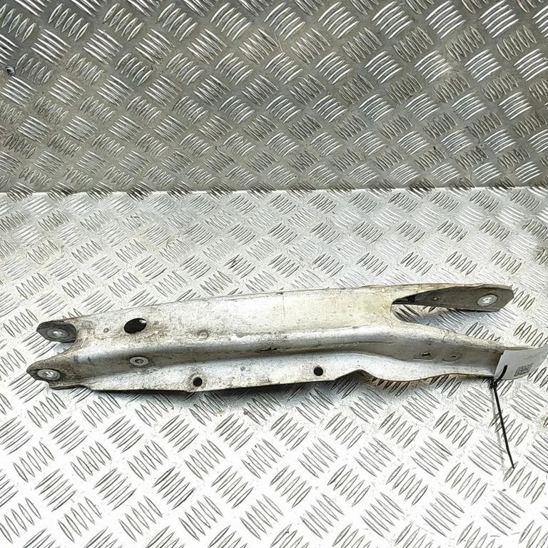 Aizmugurējā svira (dakša) A2473523700