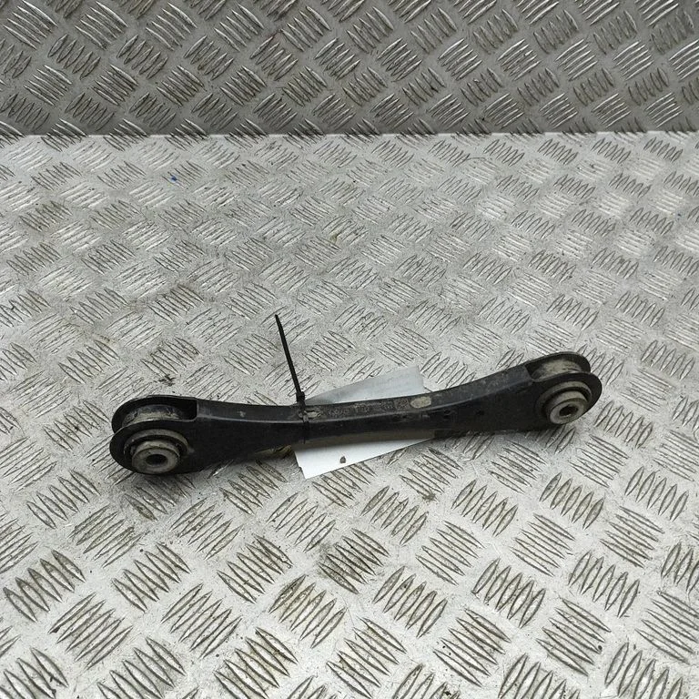 Aizmugurējā svira (dakša) 5R3505237B