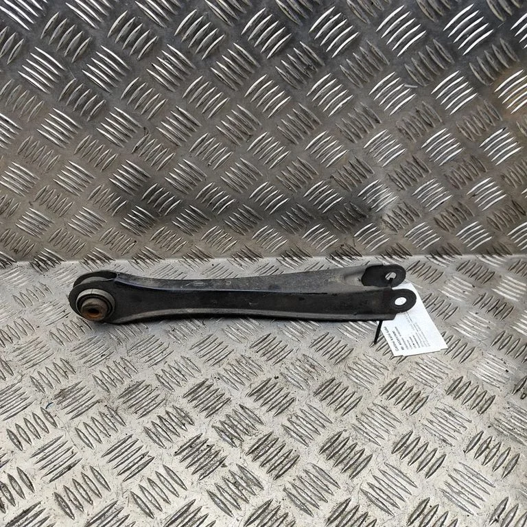 Aizmugurējā svira (dakša) 31387207