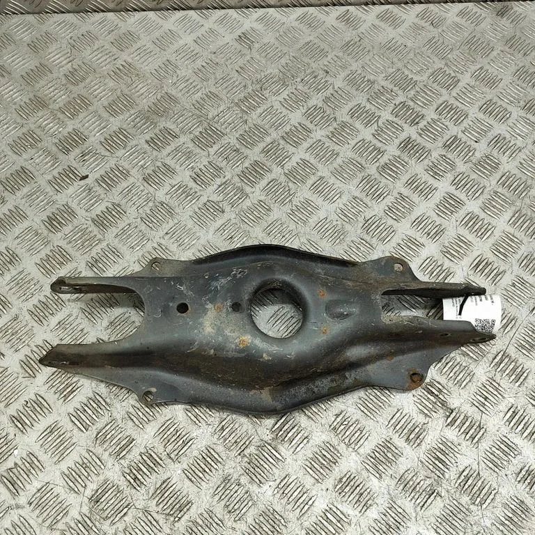 Rear upper control arm/wishbone A2053522000
