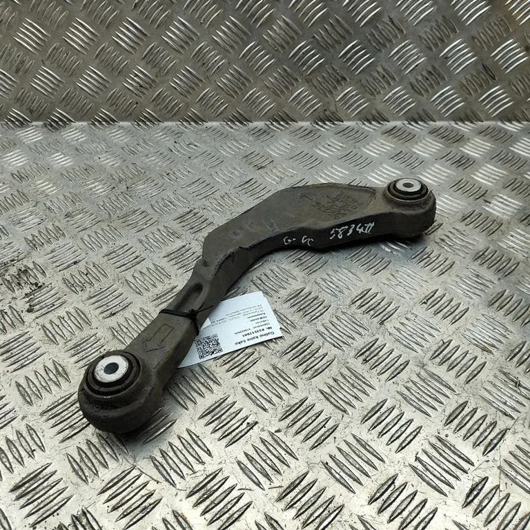 Tagumine ülemine õõtshoob – Volvo V60 (2018-)