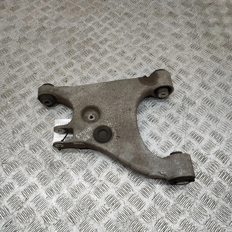 Rear upper control arm/wishbone 102745999A