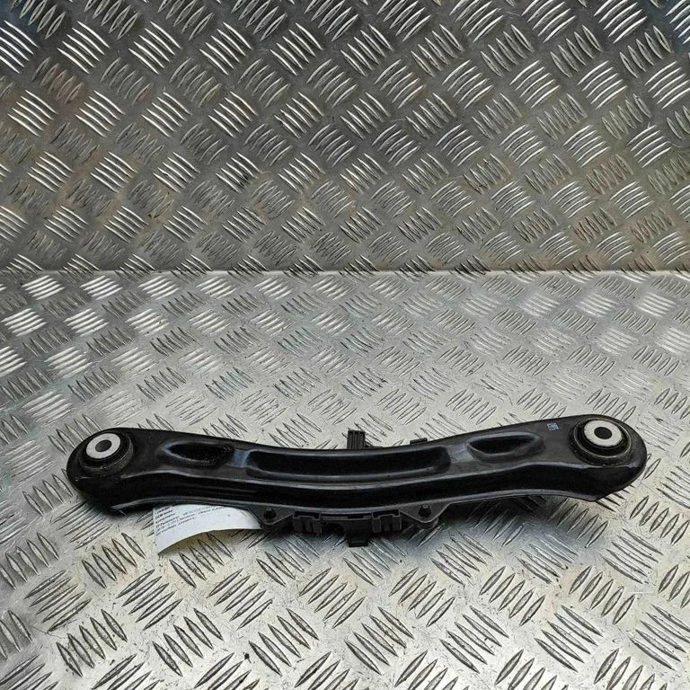Aizmugurējā svira (dakša) A1673503700