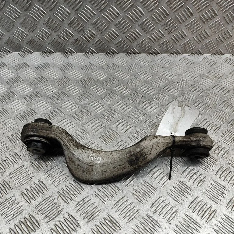 Rear upper control arm/wishbone 6871012