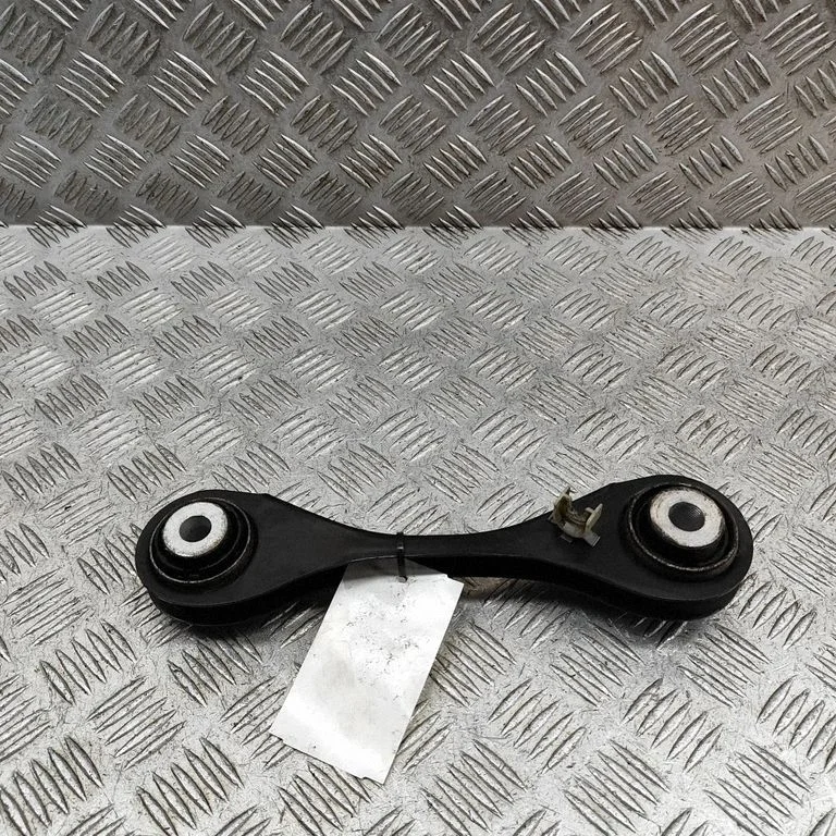Rear upper control arm/wishbone 6871006