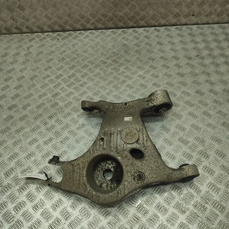 Aizmugurējā svira (dakša) HK835B530AF