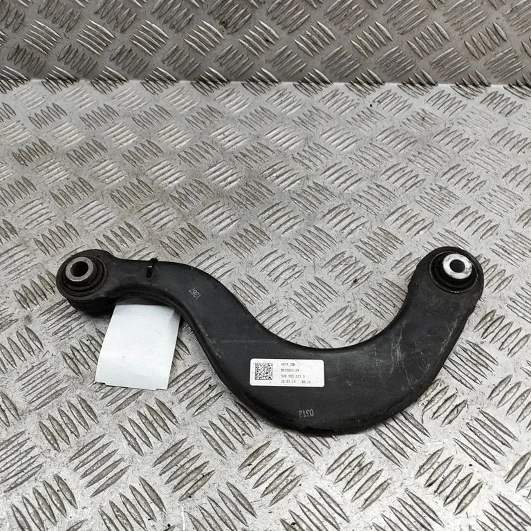 Aizmugurējā svira (dakša) 5Q0505323D