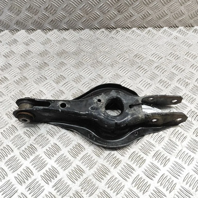 Rear upper control arm/wishbone – BMW 3 Series F30 F35 F31 (2012-2018)