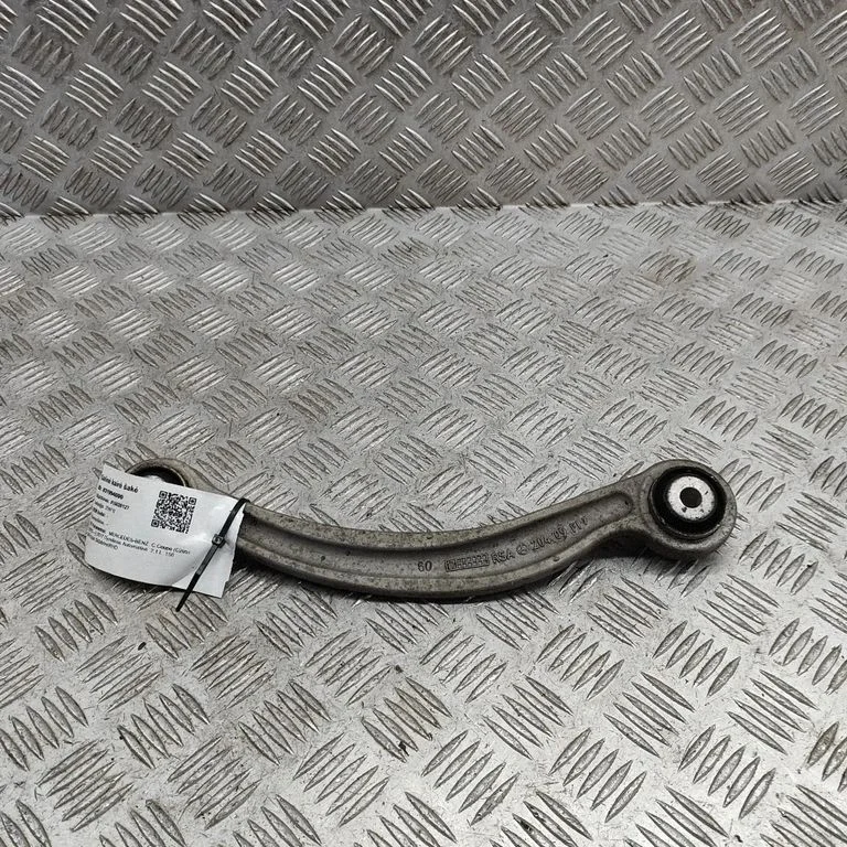 Tagumine ülemine õõtshoob A2053506103