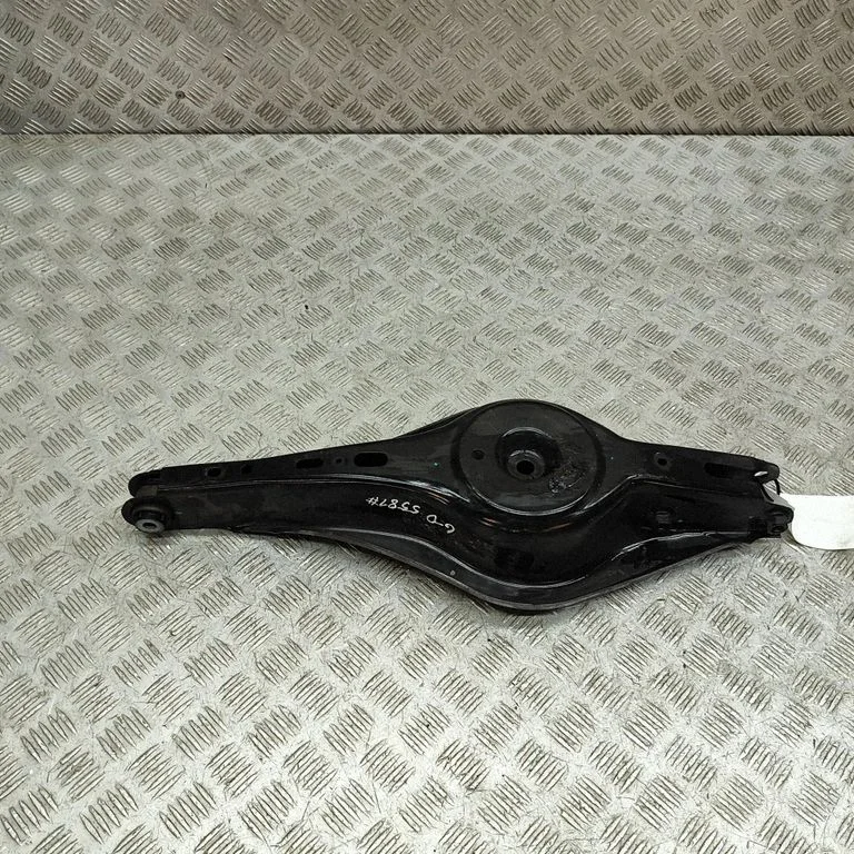 Aizmugurējā svira (dakša) 32246373