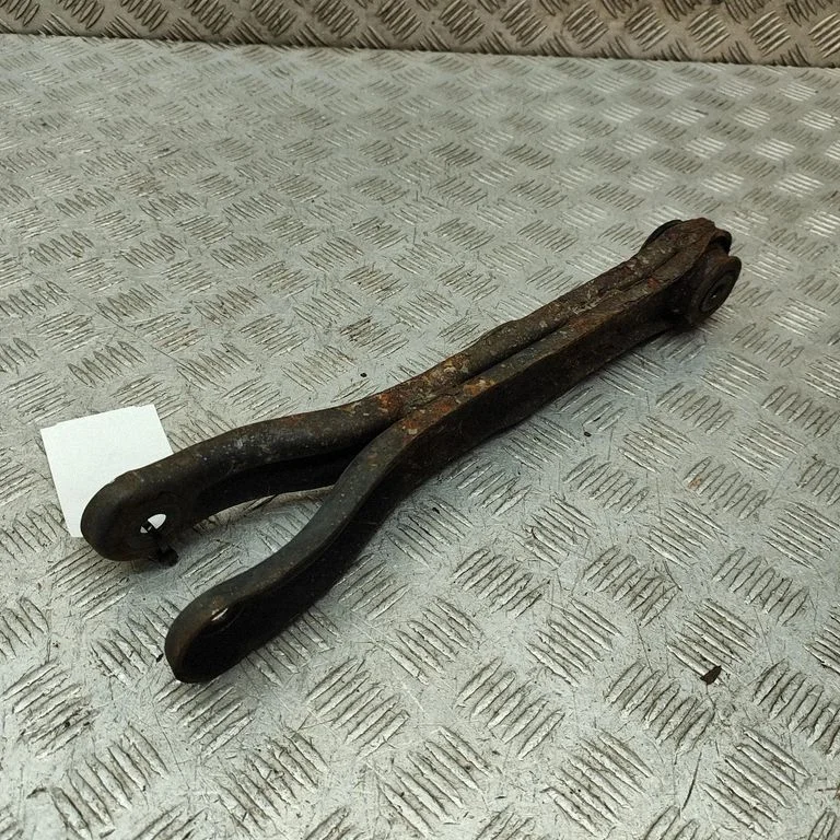 Aizmugurējā svira (dakša) 92246140