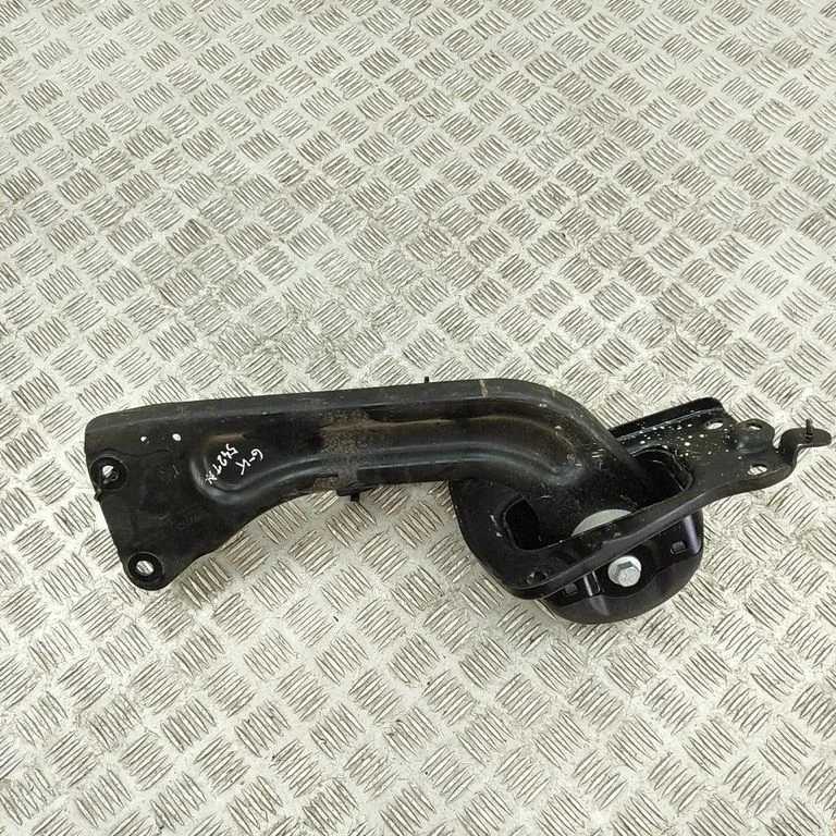 Aizmugurējā svira (dakša) 32221320