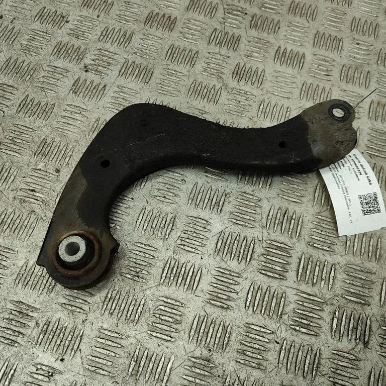 Aizmugurējā svira (dakša) 4877047010