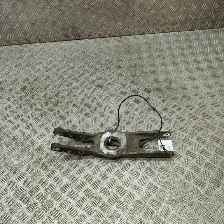 Tagumine ülemine õõtshoob A2053523300
