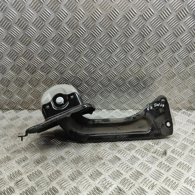 Tagumine ülemine õõtshoob 32329030