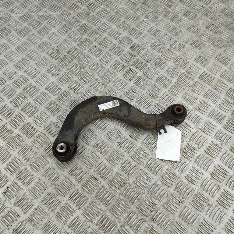 Aizmugurējā svira (dakša) 5Q0505323D