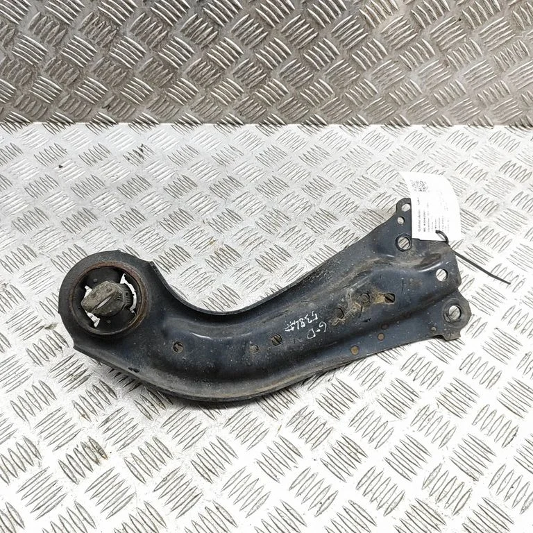 Rear upper control arm/wishbone – Toyota RAV 4 (XA50) (2018-)