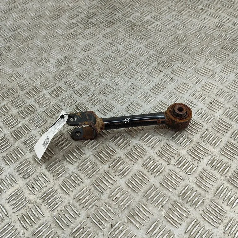 Aizmugurējā svira (dakša) 104443100G
