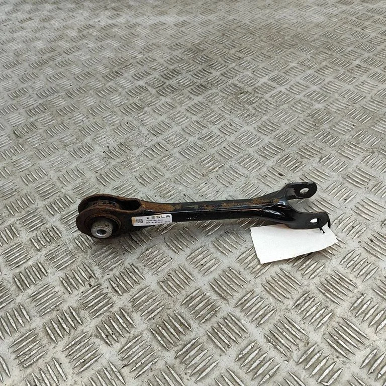 Rear upper control arm/wishbone – Tesla Model S (2012-)