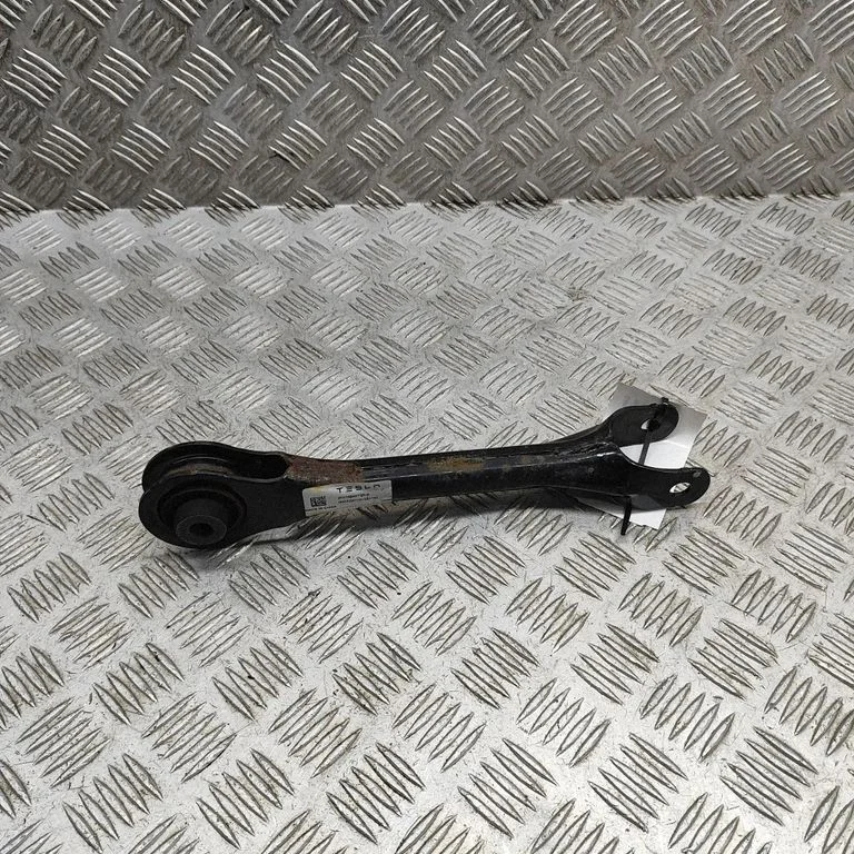 Tagumine ülemine õõtshoob 118842100A