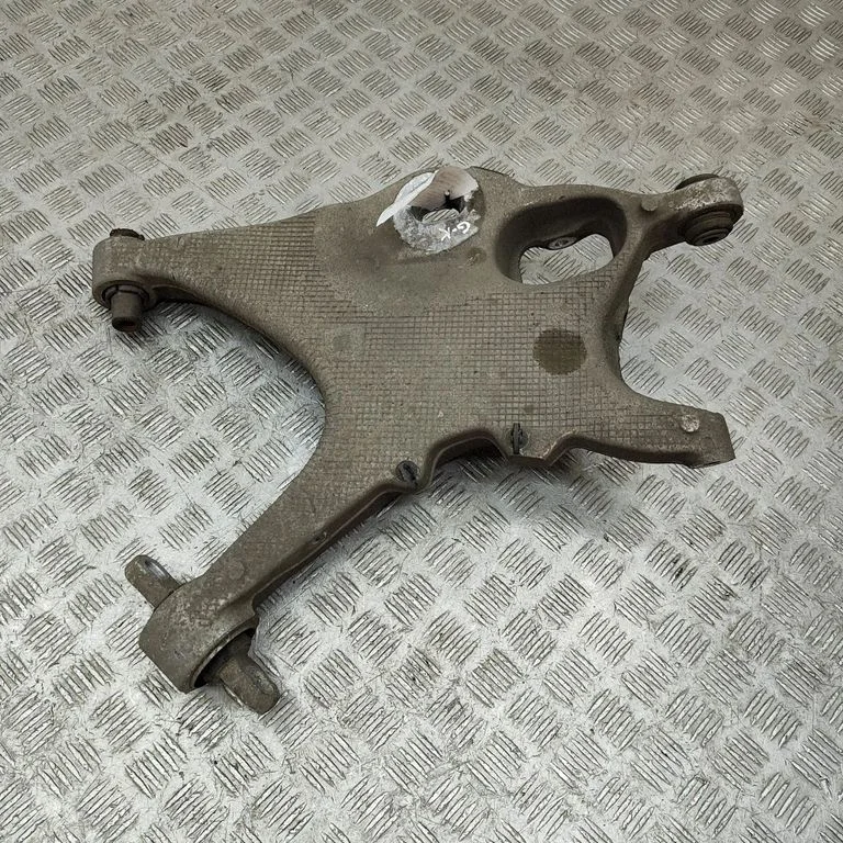 Aizmugurējā svira (dakša) 32292413