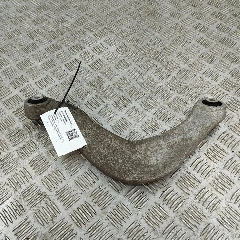 Tagumine ülemine õõtshoob 8K0505324H