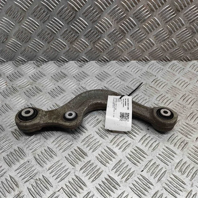 Tagumine ülemine õõtshoob 4M0505361G