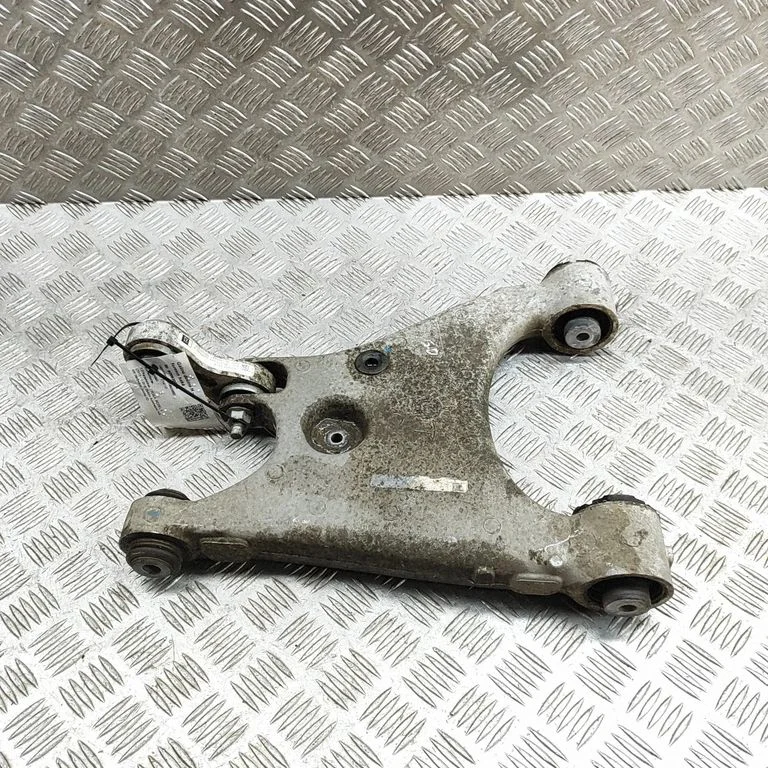 Tagumine ülemine õõtshoob 102744100A