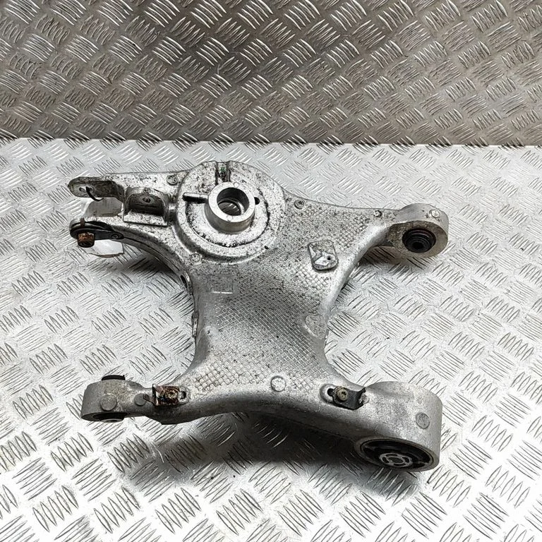 Wahacz tylny górny HK835B530AE