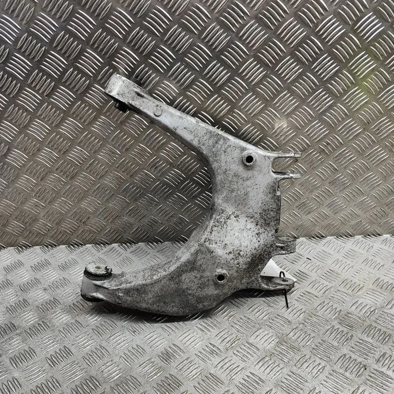 Aizmugurējā svira (dakša) 4D0511516G
