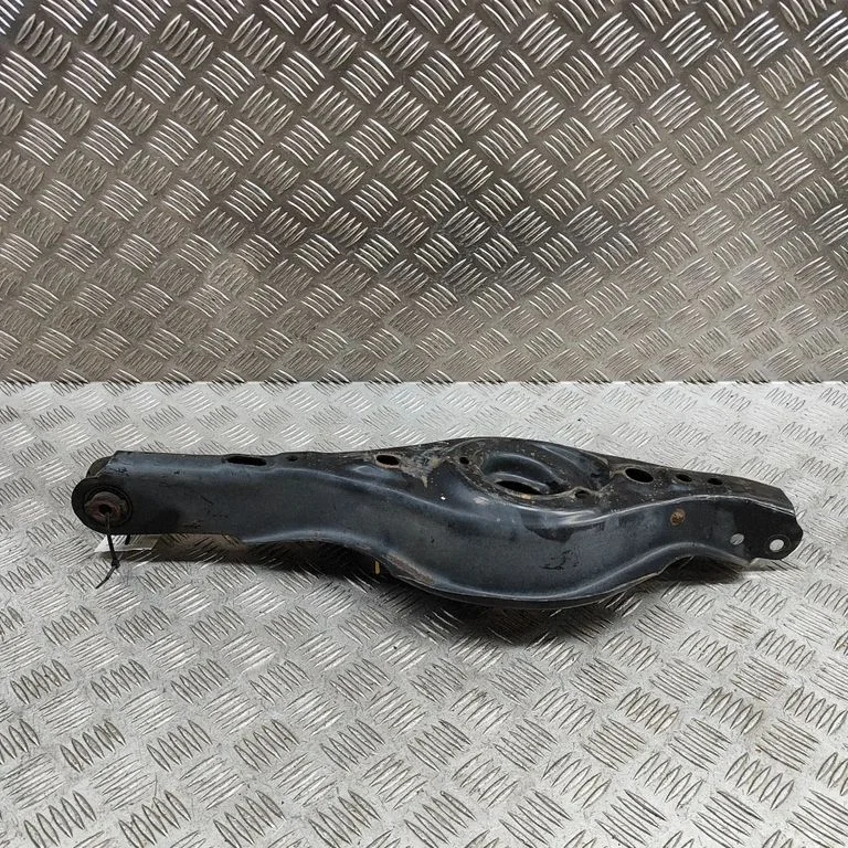 Aizmugurējā svira (dakša) KD3528350