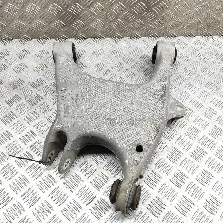 Wahacz tylny górny – BMW Seria 6 F12 F13 (2010-2018)