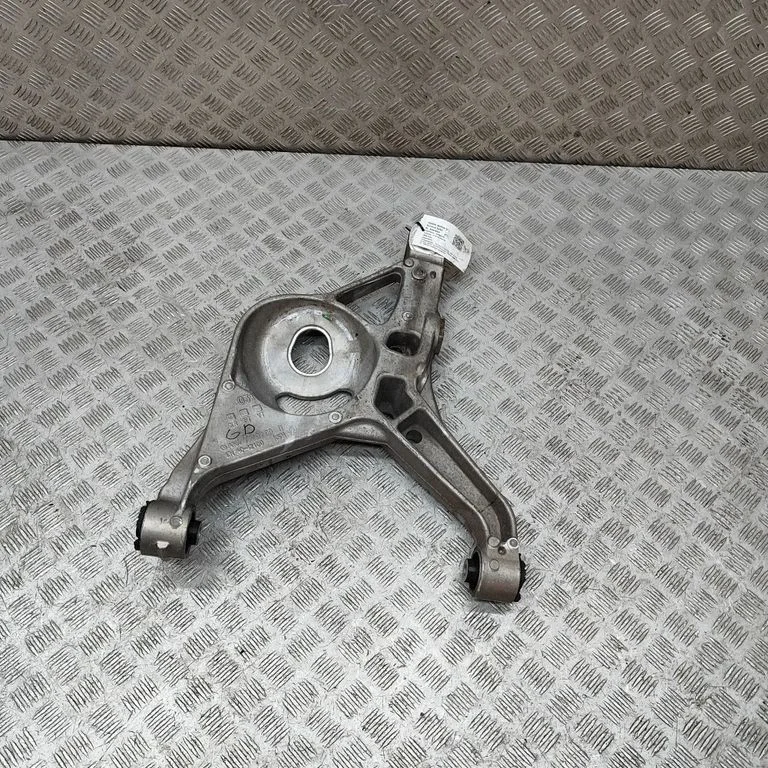 Tagumine ülemine õõtshoob A1673520200