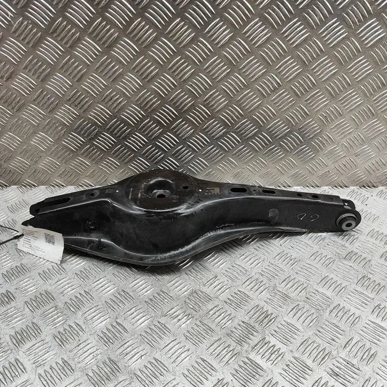 Aizmugurējā svira (dakša) 32246373