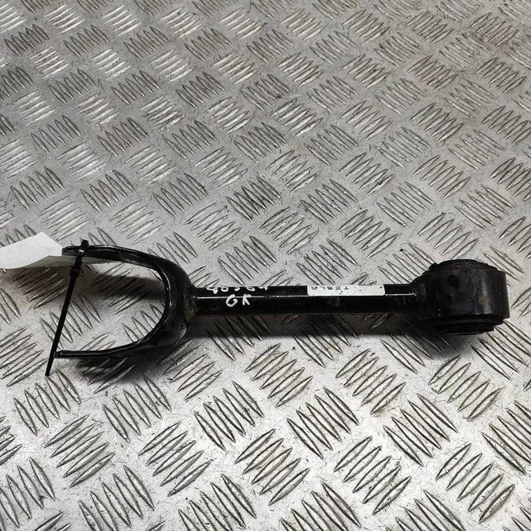 Rear upper control arm/wishbone – Tesla Model Y (2020-)