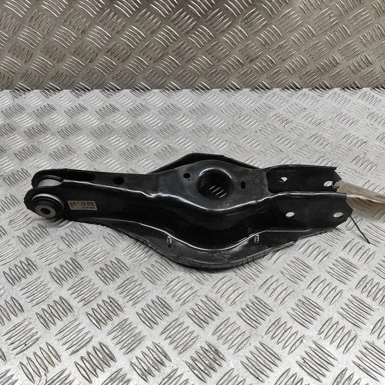 Tagumine ülemine õõtshoob 6886451