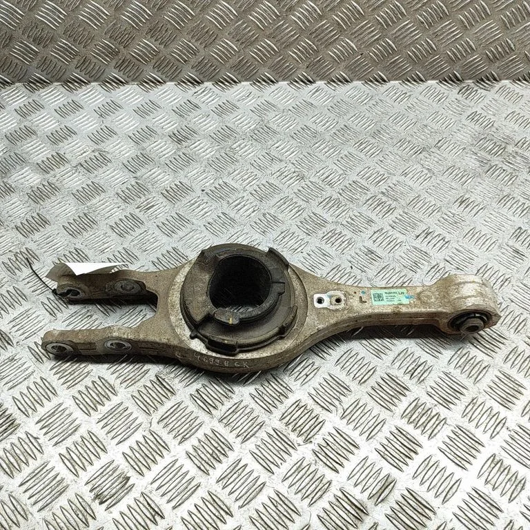 Tagumine ülemine õõtshoob 55210GI100
